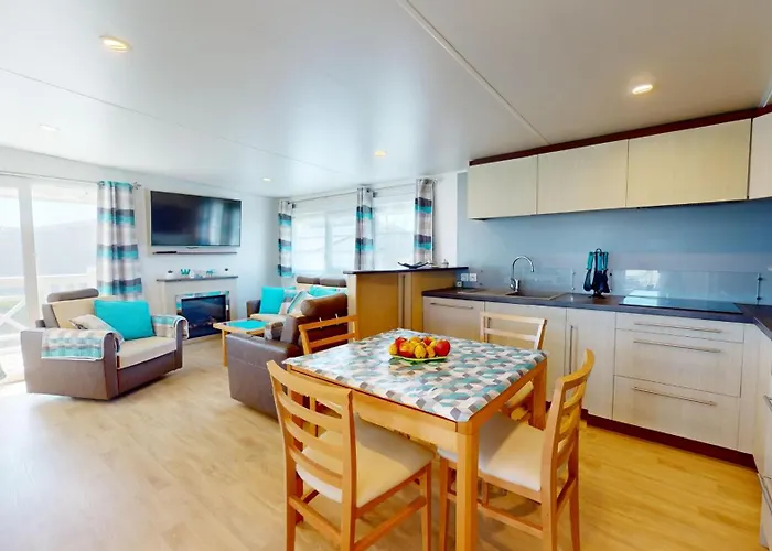 Posadom, Mobil 82 Avec Piscine *